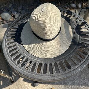 FurTalk floppy hat. Size M. Adjustable. So cute.